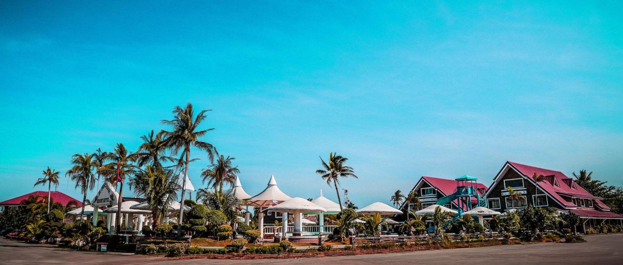 El Pescador Resort Hotel Bolinao ภายนอก รูปภาพ